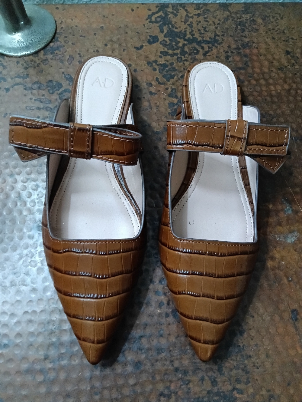 AD & Daughters Sz. 8.5 NWT Jemma Croco Embossed Leather Mule - Picture 5 of 13